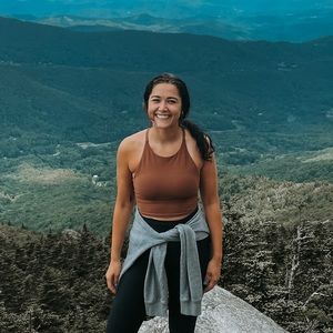 Meet your Posher, Hailey